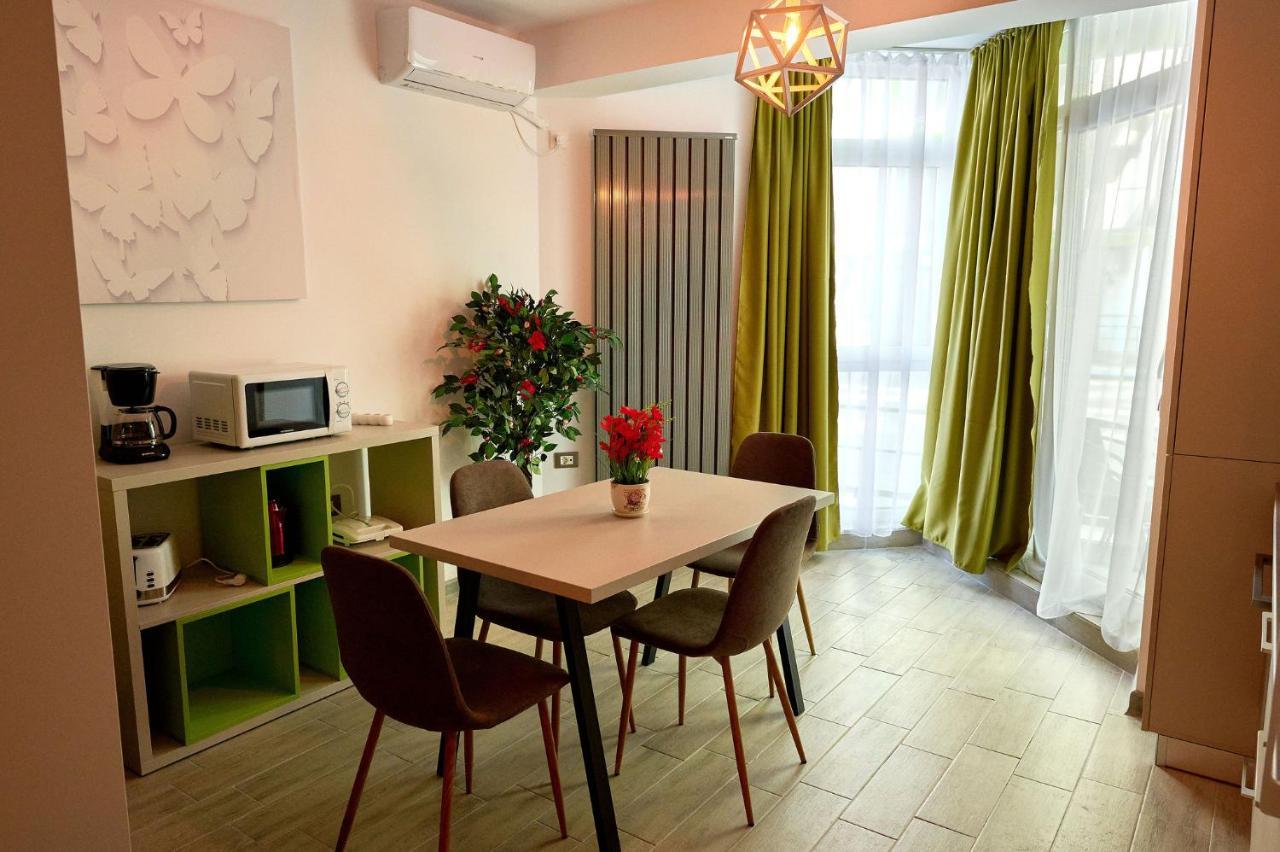 Orizont Sea View Apartment- Spa N Pools Beach Resort Mamaia Ngoại thất bức ảnh